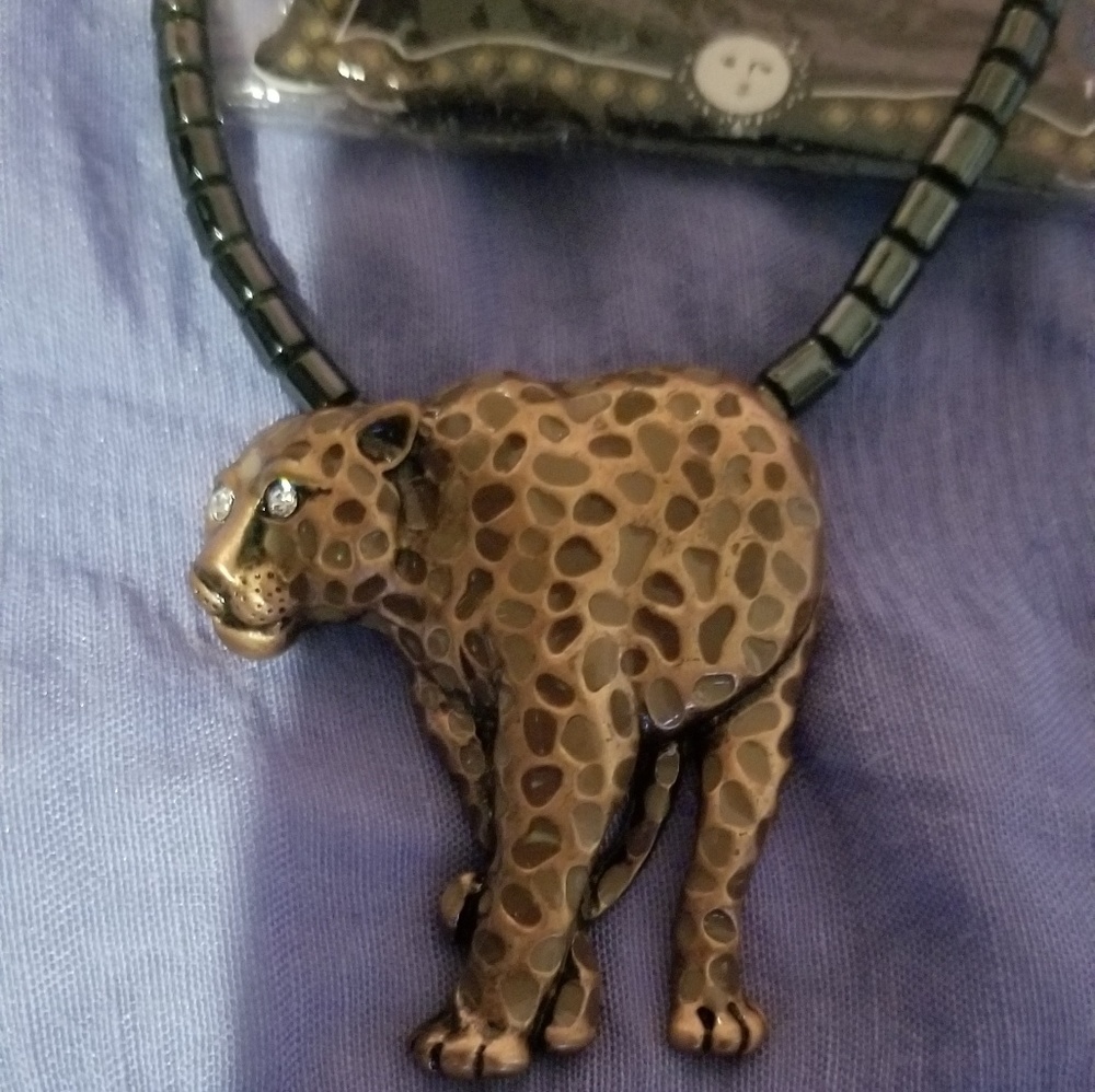 Leopard Chocker with hematite